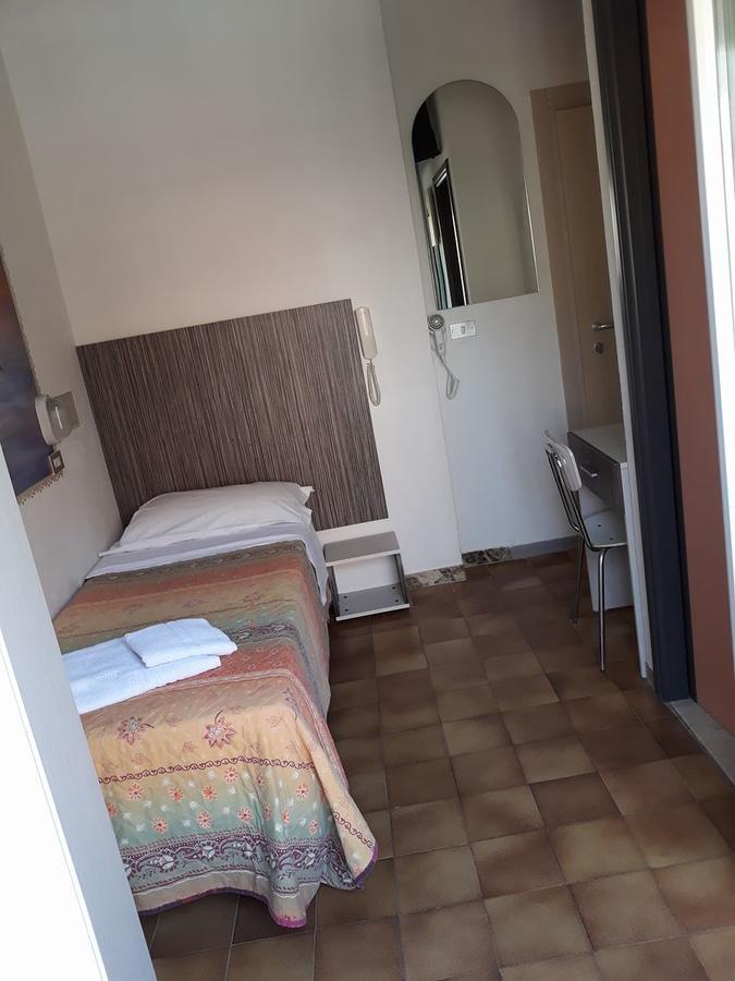 Hotel Adler Rimini Extérieur photo