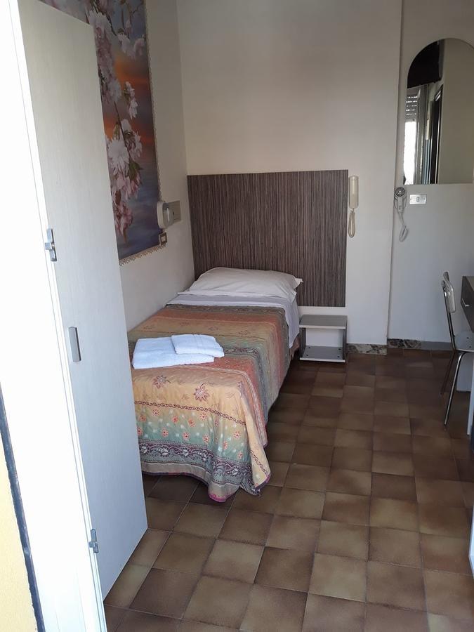 Hotel Adler Rimini Extérieur photo
