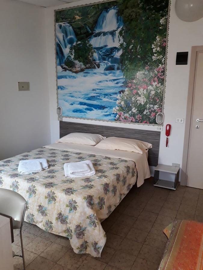Hotel Adler Rimini Extérieur photo